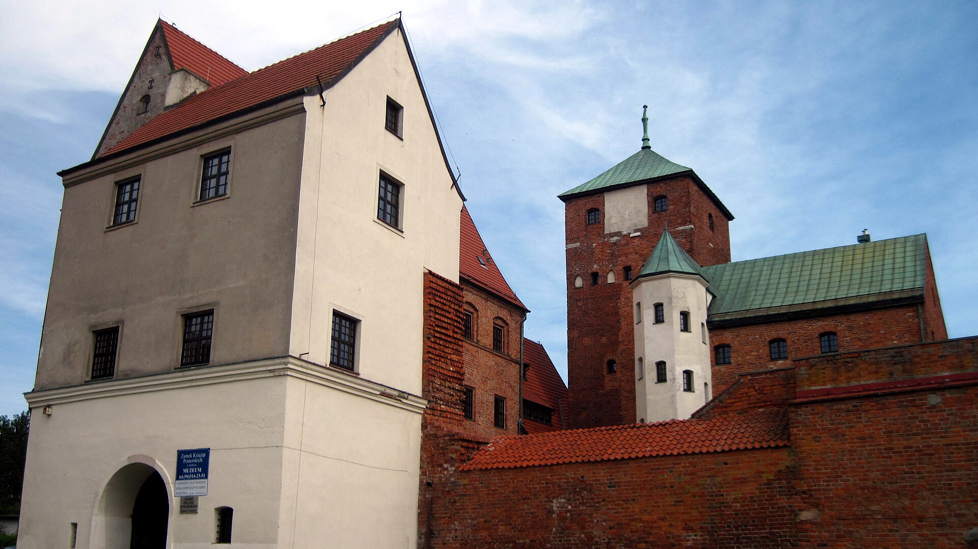 Darłowo - nadmorski krajobraz, ilustracja do poradnika o spacerach z psem