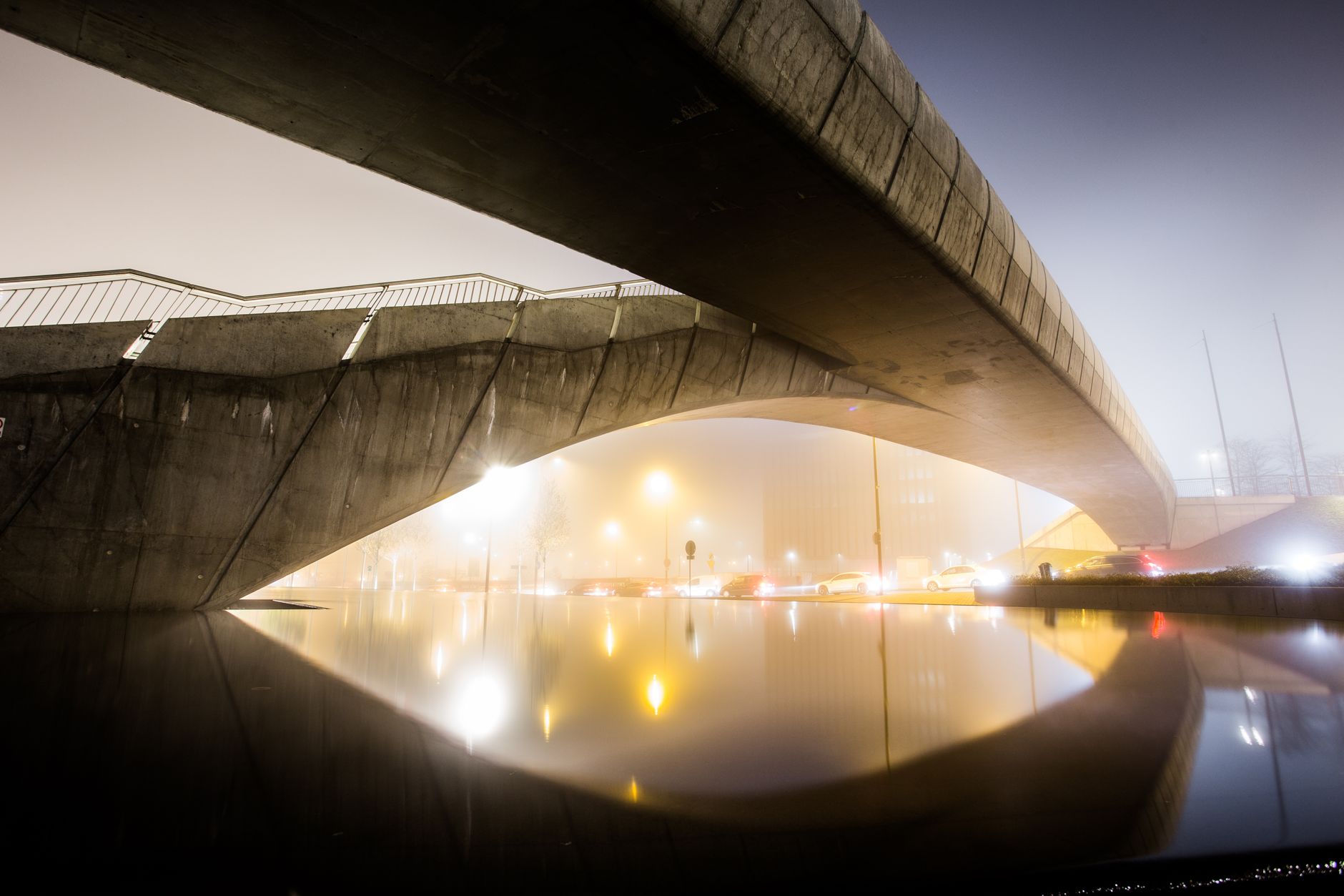 Katowice - widok miasta, ilustracja do poradnika o spacerach z psem